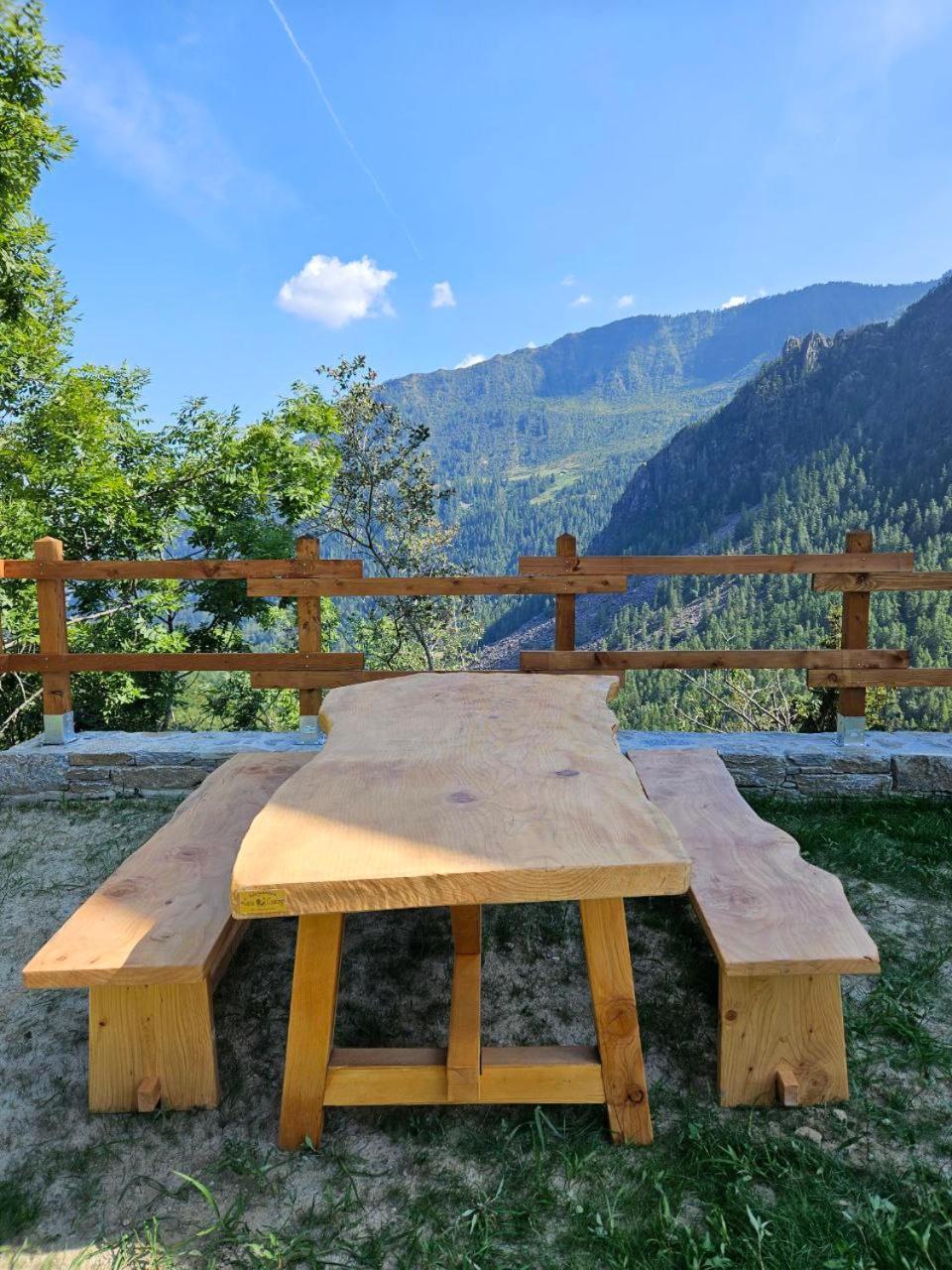 Il Castello Nel Bosco, Appartamento Torrente Champorcher Buitenkant foto
