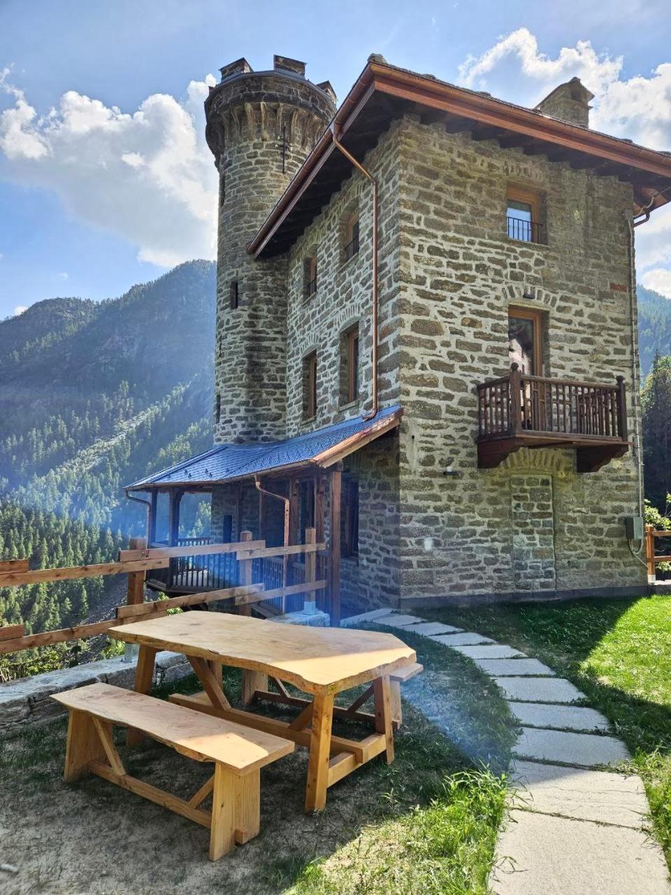 Il Castello Nel Bosco, Appartamento Torrente Champorcher Buitenkant foto