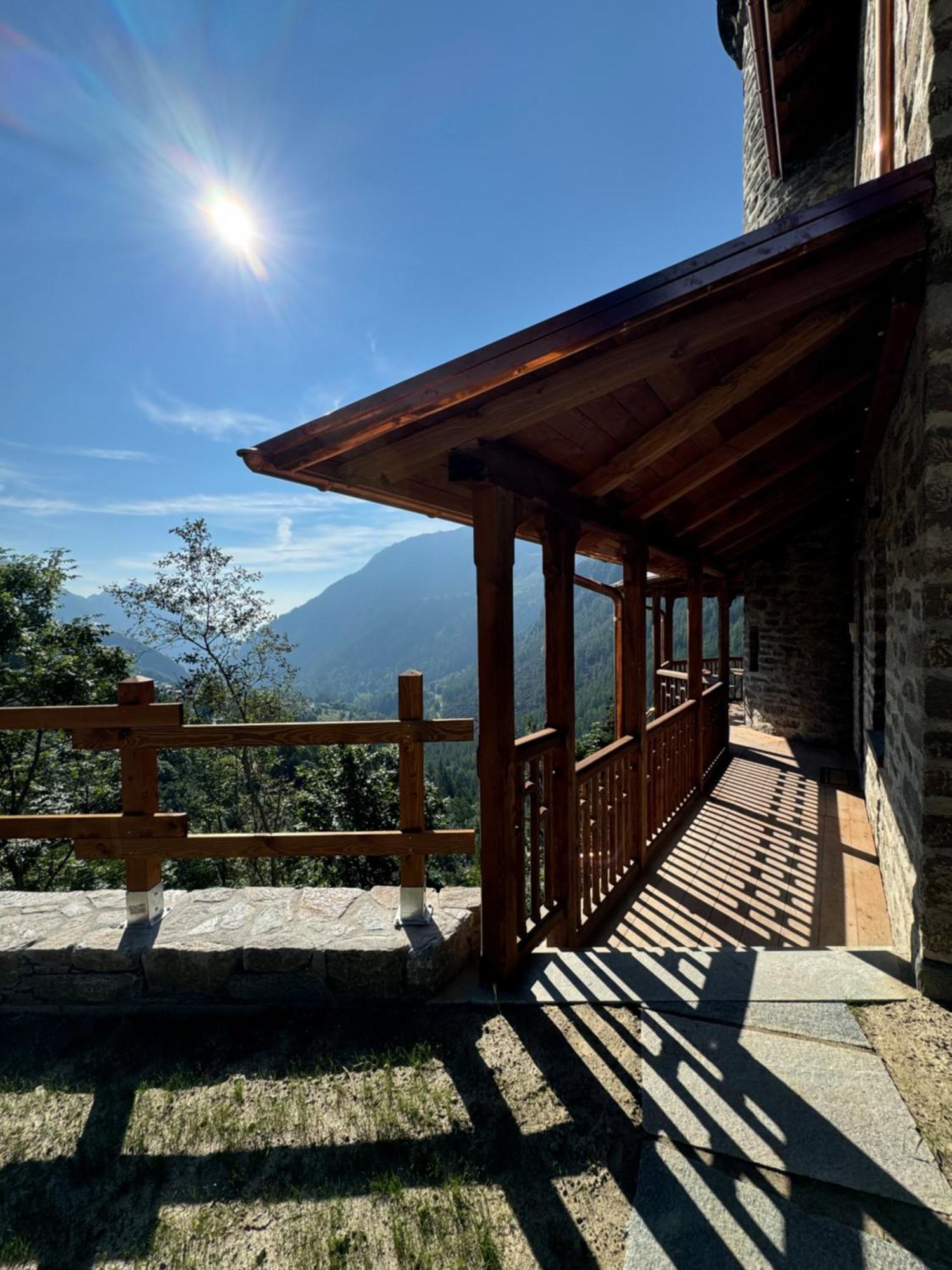 Il Castello Nel Bosco, Appartamento Torrente Champorcher Buitenkant foto